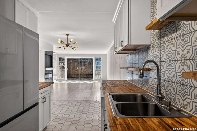 1045 Shook Avenue #145H Olmos Park, TX 78212